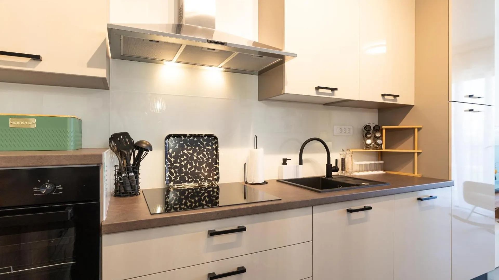 Apartment Gold Pula 0*,  Croatia